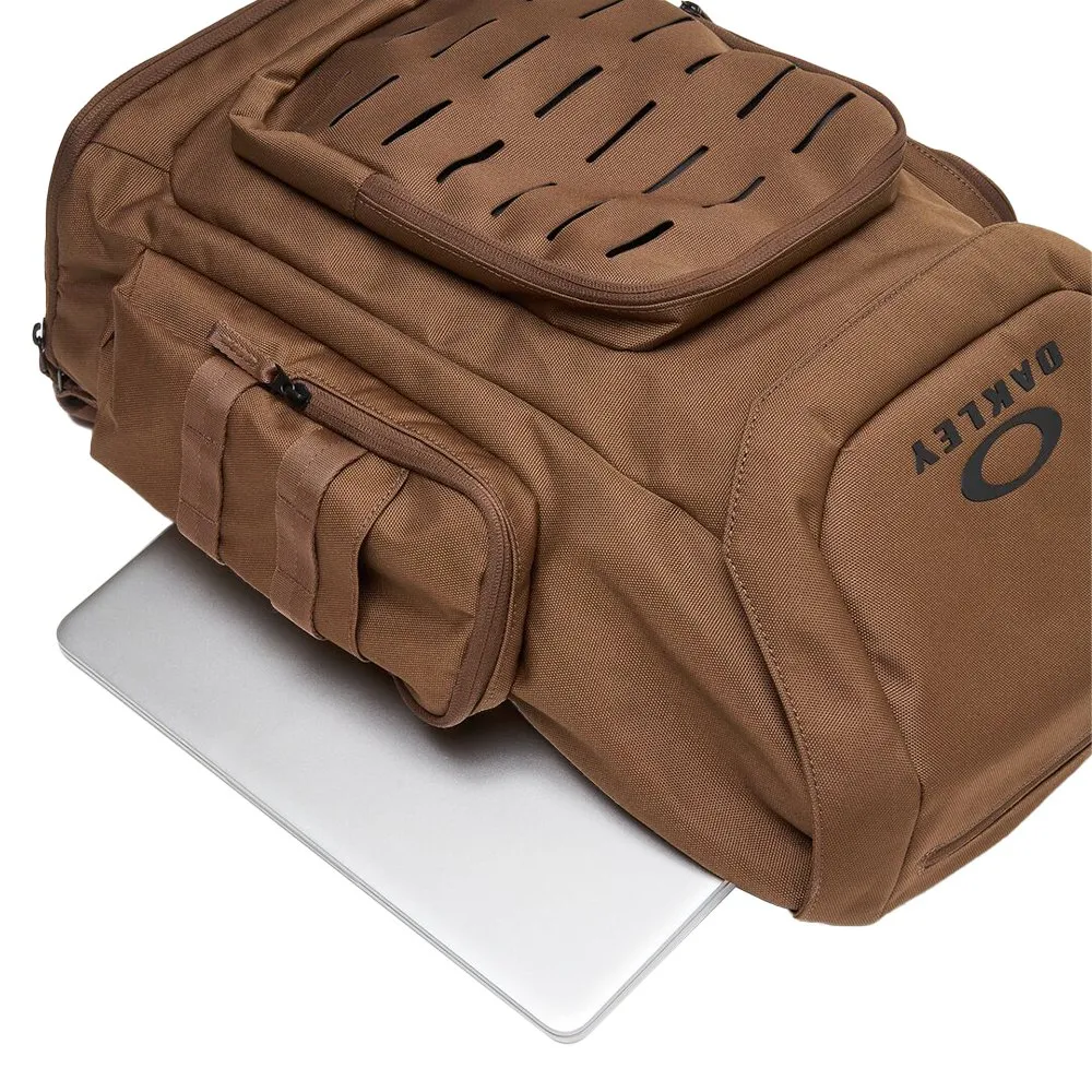 Oakley Urban Ruck Backpack 29.5L 2 Oakley Urban Ruck Backpack 29.5L - Image 2